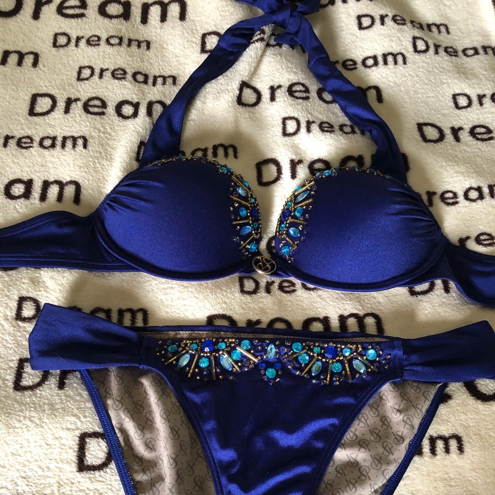 Victoria’s Secret  beautiful 2 piece bathing suit